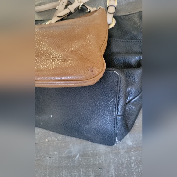 Pre Loved Bundle Of Michael Kors Purses - Picture 14 of 16